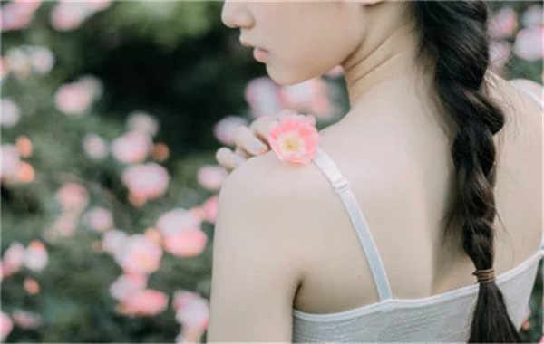 潜山香港胎儿多大能鉴定性别(香港抽血验男女预约)
